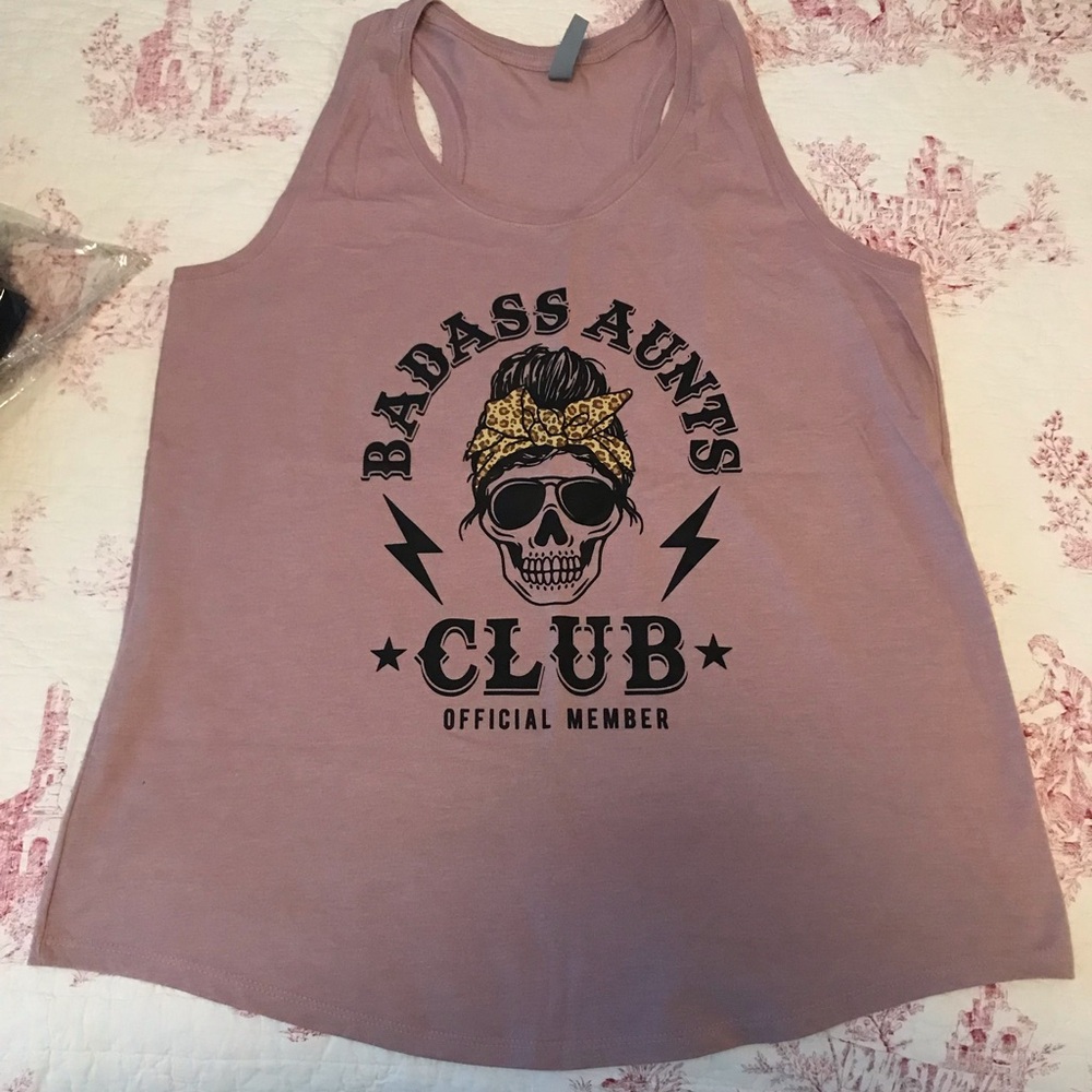 NWOT Badass Aunts Club Skull Tank Top